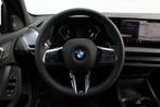 BMW 1 Serie 120 High Executive M Sport Automaat / Sportstoel, Auto's, BMW, Origineel Nederlands, Bedrijf, 19 km/l, 3 cilinders