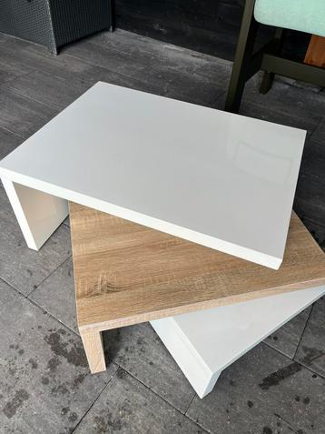 Moderne salontafel met uitschuifbaar design– wit & houtlook beschikbaar voor biedingen
