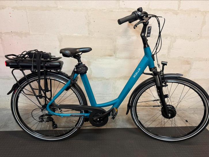 Bijna nieuw! 300km stella livorno ebike 55cm incl hangslot, Fietsen en Brommers, Elektrische fietsen, Zo goed als nieuw, Overige merken