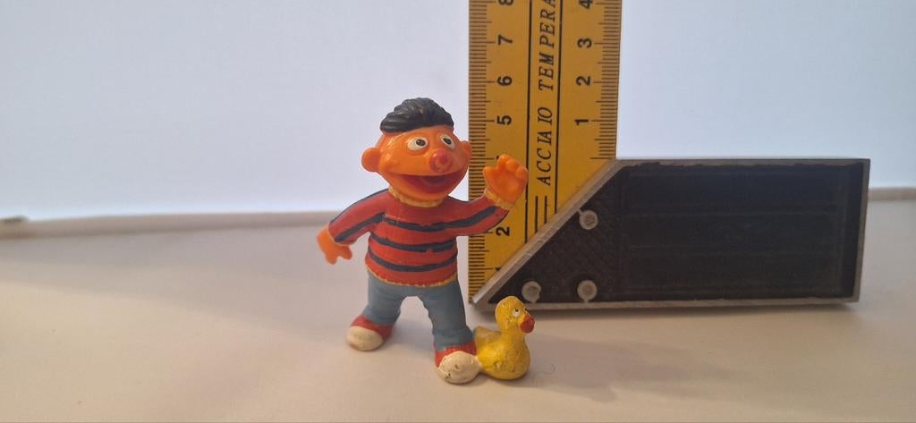 Ernie poppetje met eend ernie en bert Sesamstraat (16.2), Duitsland, ., Bullyland, Ophalen of Verzenden