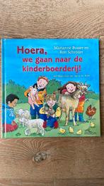 Hoera, we gaan naar de kinderboerderij, Ophalen of Verzenden, Zo goed als nieuw, Marianne Busser en Ron Schröder