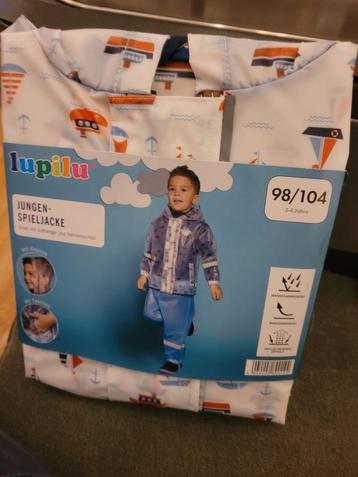 Regenjack maat 98-104 beschikbaar voor biedingen