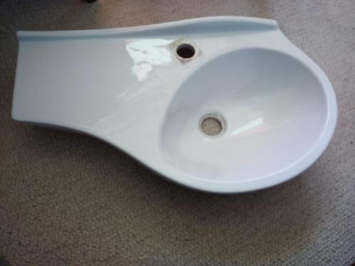 Villeroy & Bosch wastafel Oblic b60xd35,5/17,5 met sifonkap, Doe-het-zelf en Verbouw, Sanitair, Wastafel, Chroom, Ophalen