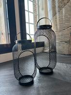 2 zwarte lantaren, Huis en Inrichting, Woonaccessoires | Kandelaars en Kaarsen, Ophalen, Zo goed als nieuw, Hout, 25 tot 50 cm