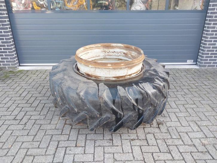 Dubbellucht wiel 20.8 R38 Michelin, Zakelijke goederen, Agrarisch | Onderdelen | Banden, Velgen en Assen