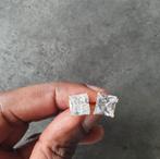 14 karaat 585 oorstekers knopjes met sirkonia steen, Ophalen of Verzenden, Nieuw, Goud, Goud