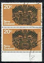 New Zealand Maori kunst in paar, Verzenden, Gestempeld, Dier of Natuur