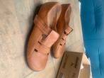 Z.g.a.n. leren pumps Ladysko mt 41 met klittenband, Kleding | Dames, Schoenen, Pumps, Ladysko, Ophalen of Verzenden, Zo goed als nieuw