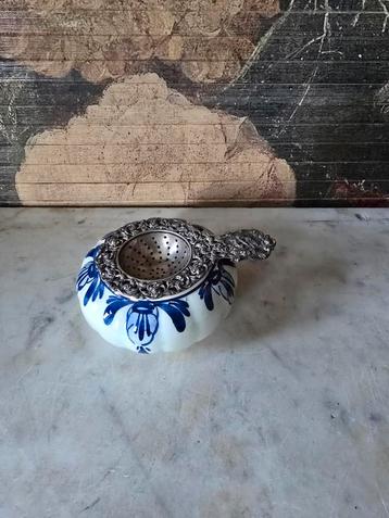 Oud verzilverd delfts blauw theezeefje beschikbaar voor biedingen