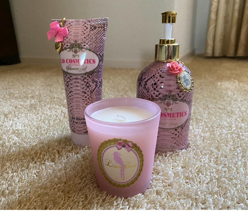 LD Little diva set roze snake shower/handzeep/kaars nieuw, Ophalen of Verzenden, Nieuw, Bad & Douche