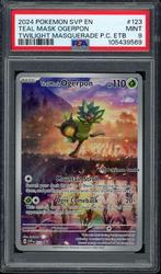Teal Mask Ogerpon [Pokemon Center Stamp] PSA 9 - SVP123, Ophalen of Verzenden, Zo goed als nieuw, Losse kaart