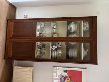 Mooie antieke vitrine/servieskast beschikbaar voor biedingen