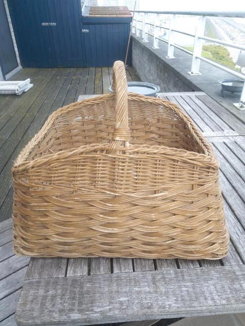 Rieten Mand, Huis en Inrichting, Woonaccessoires | Schalen en Manden, Ophalen of Verzenden