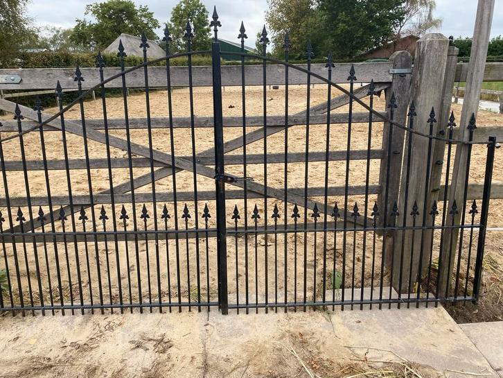 Sierlijke IJzeren Poort, Tuin en Terras, Tuinhekken en Hekwerk, Gebruikt, Tuinhek, IJzer, Met poort, Ophalen