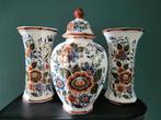 Set van 3 Royal Polychroom Vazen, kaststel, bloemen, Delfts, Ophalen of Verzenden, Zo goed als nieuw, Aardewerk of Porselein, Minder dan 50 cm