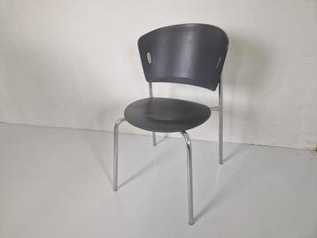 Bontempi gio casa design stoel italiaans.  beschikbaar voor biedingen