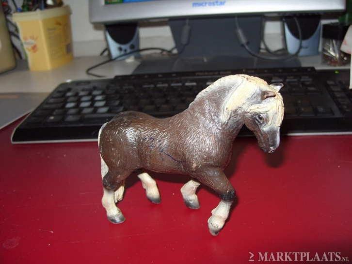 Schwarzwalder vos, paard dierfiguur Bullyland, Verzamelen, Dierenverzamelingen, Gebruikt, Beeldje of Figuurtje, Paard, Ophalen of Verzenden