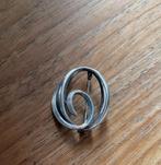 vintage broche gekruld zilver 925 sterling 1e Moser & Pfeil, Ophalen of Verzenden, Zo goed als nieuw, Zilver, Zilver