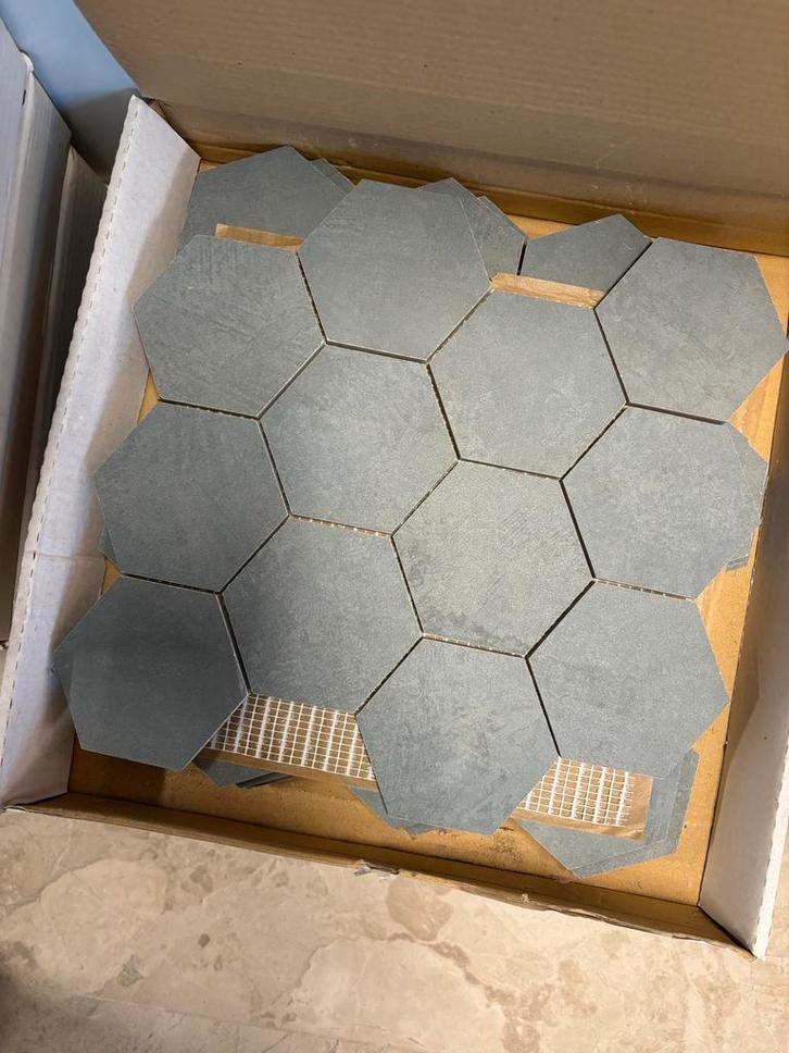 Groene hexagon tegels op matje - 4,28m2, Doe-het-zelf en Verbouw, Tegels, Nieuw, Wandtegels, Keramiek, 20 tot 40 cm, Minder dan 20 cm