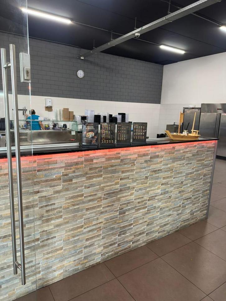 Sushi Restaurant te Koop, Zakelijke goederen, Kantoor en Winkelinrichting | Magazijn, Stelling en Opslag, Ophalen of Verzenden