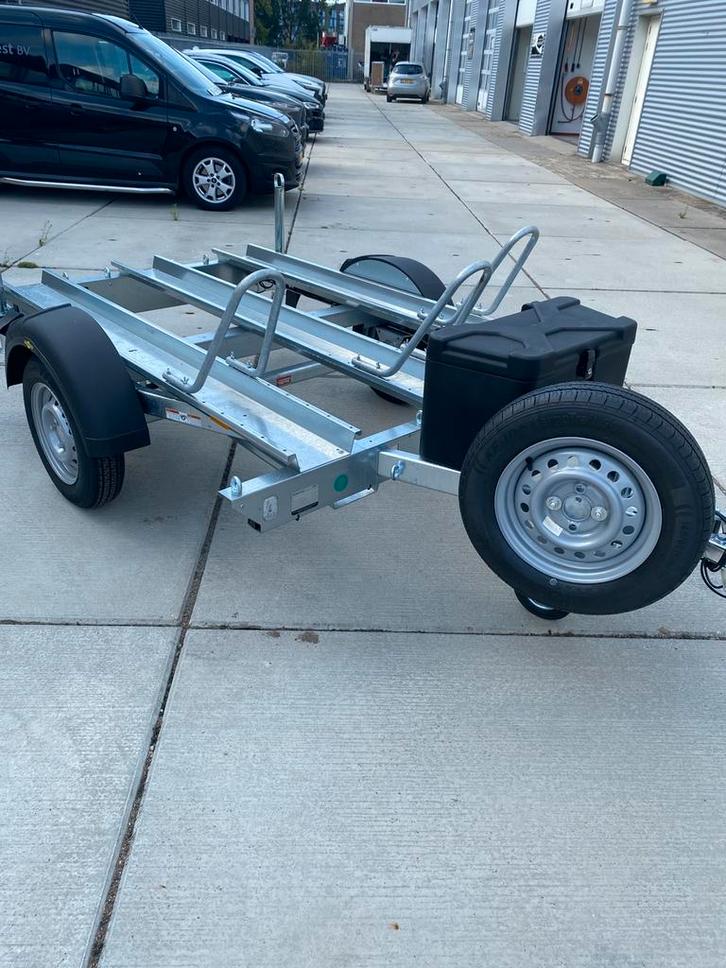 te huur motor/scootertrailer 750 kg, Auto diversen, Aanhangers en Bagagewagens, Zo goed als nieuw, Ophalen