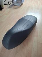 Zadel GRIJS Vespa GTS, Ophalen, Nieuw, Zadel, Vespa