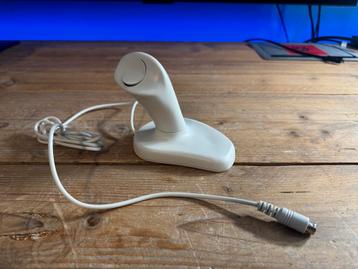 Zeldzame Anir Mouse – Verticale Ergonomische Muis beschikbaar voor biedingen