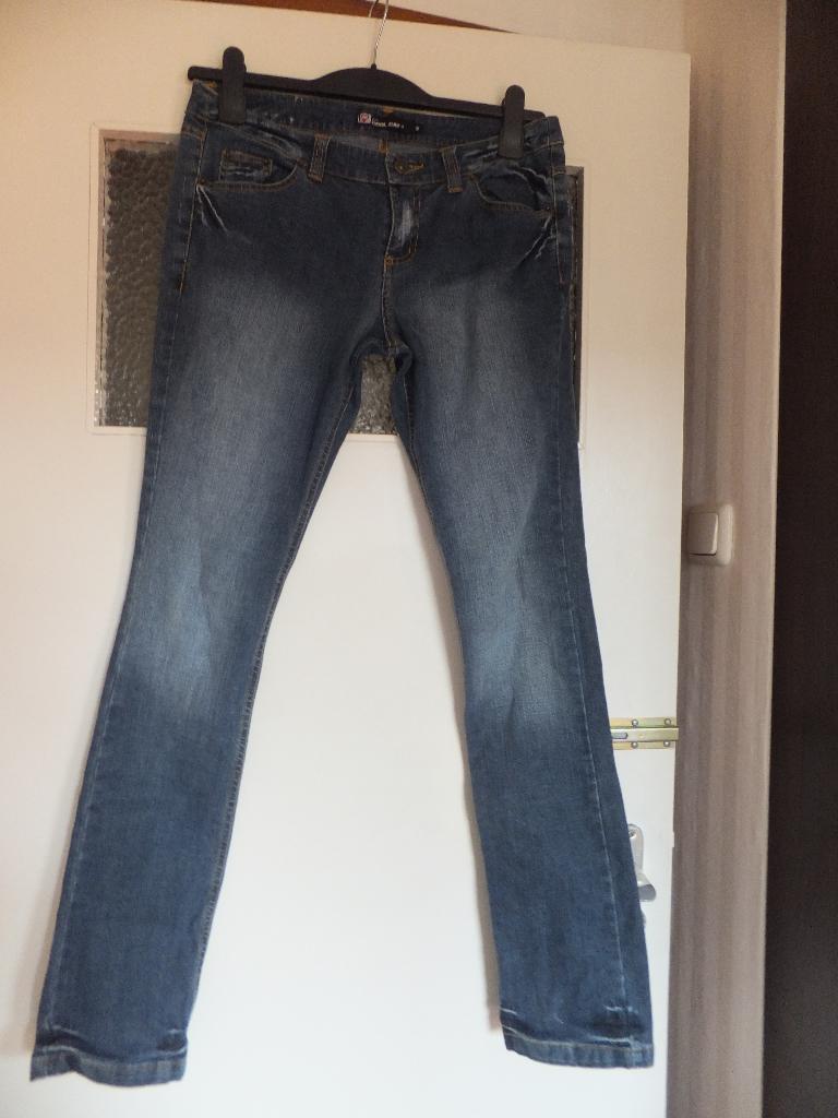 Zgan 5 pocket skinny jeans met aparte details. Maat m (38)., Kleding | Dames, Spijkerbroeken en Jeans, Zo goed als nieuw, W30 - W32 (confectie 38/40)