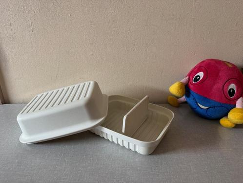 Z.G.A.N. kaasdoos - kornuit - kaasbak van TUPPERWARE WIT, Huis en Inrichting, Keuken | Tupperware, Zo goed als nieuw, Bak of Kom