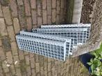 7 x Gegalvaniseerde traptreden Lang ca 60 cm Breed ca 18.5 c, Ophalen, Nieuw, 2 tot 4 meter