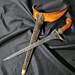 Keris Jalak Sangu Tumpeng Pamor Bendo Segodo Makoro KNN32, Verzenden