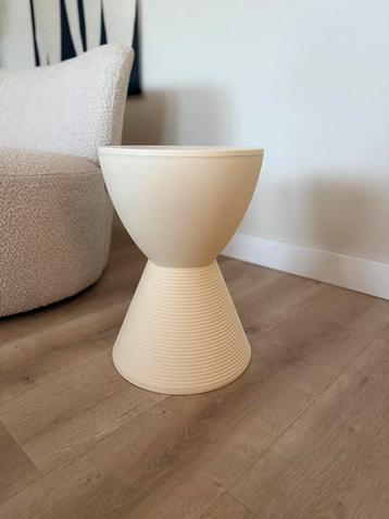 Kartell Prince bijzettafel – Italiaans design beschikbaar voor biedingen