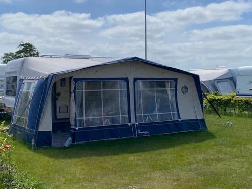 Kip Hy-line 53TDB met airco (in- of excl. seizoensplek '25), Caravans en Kamperen, Caravans, Particulier, tot en met 4, 1250 - 1500 kg