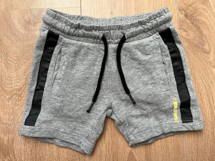 Hema korte broek maat 86/92, Kinderen en Baby's, Babykleding | Maat 86, Zo goed als nieuw, Jongetje, Broekje, Ophalen of Verzenden