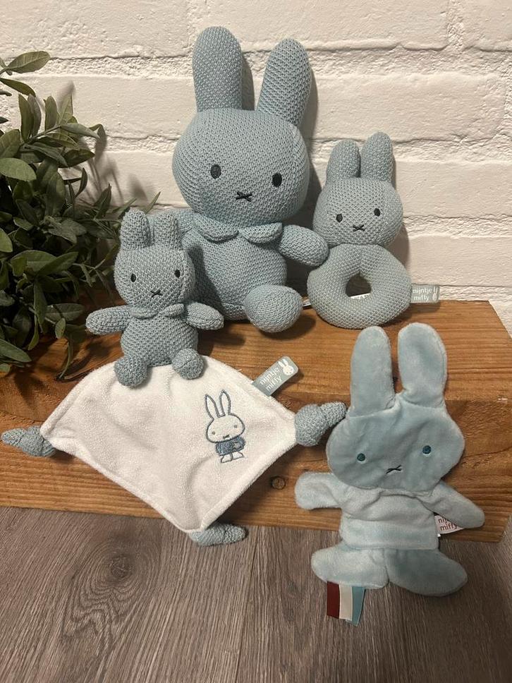 Nijntje green knit knuffel&knisper,&kroel doekje& rammelaar, Kinderen en Baby's, Speelgoed | Knuffels en Pluche, Nieuw, Konijn