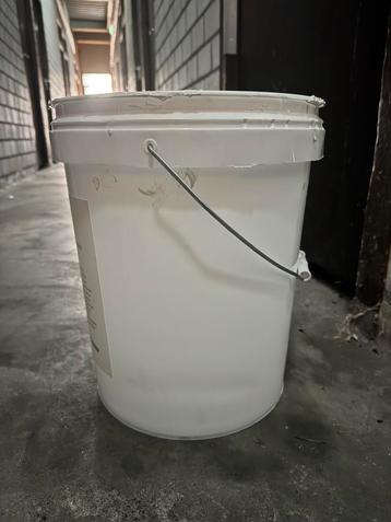 Kunststof emmers 20 liter – 6 stuks te koop beschikbaar voor biedingen