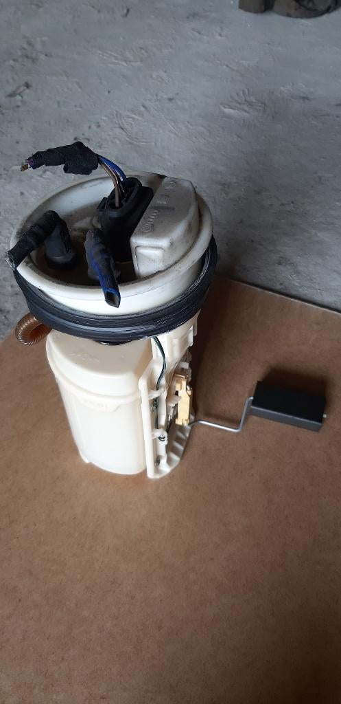 Benzine pomp Golf 4 model, Ophalen of Verzenden