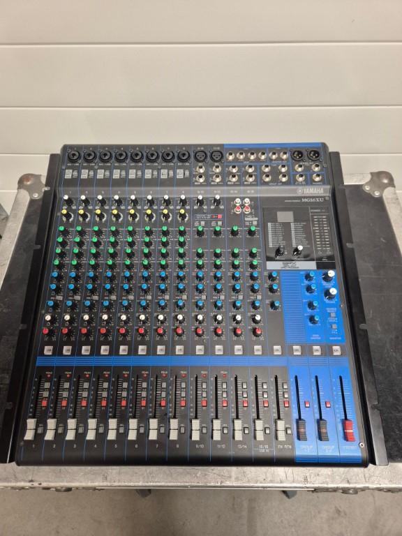 Yamaha mg16xu zeer nette staat, Muziek en Instrumenten, Mengpanelen, Zo goed als nieuw, 10 tot 20 kanalen, Ophalen