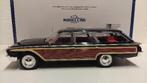 Ford Country Woody Squire Wagon zwart 1964 Mcg 1:18 KRD, Ophalen of Verzenden, Zo goed als nieuw, Auto, Overige merken