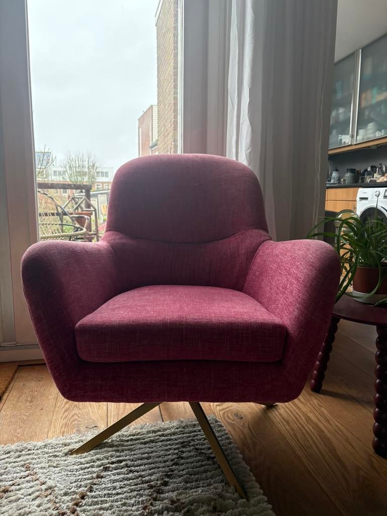 Draaistoel/ fauteuil van Zuiver, Huis en Inrichting, Fauteuils, Ophalen, Minder dan 75 cm, Zo goed als nieuw, Stof