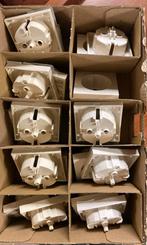 Gira Wandcontactdozen Opzetstukken - 17 Stuks, Doe-het-zelf en Verbouw, Elektra en Kabels, Ophalen of Verzenden, Gebruikt, Stopcontact