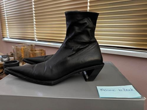 Balenciaga enkellaarsjes maat 37/38 origineel, Kleding | Dames, Schoenen, Zo goed als nieuw, Zwart, Ophalen of Verzenden