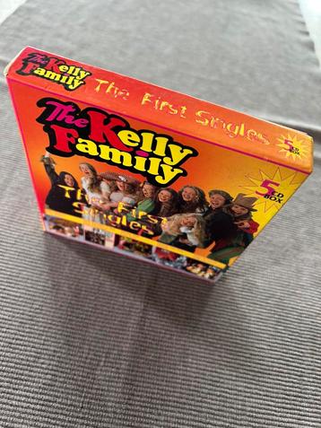 Kelly Family - the first singles - 5 cd box beschikbaar voor biedingen