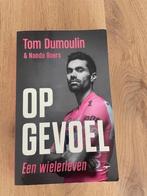 Boek Tom Dumoulin - Op gevoel te koop, Nando Boers, Lopen en Fietsen, Ophalen of Verzenden, Zo goed als nieuw