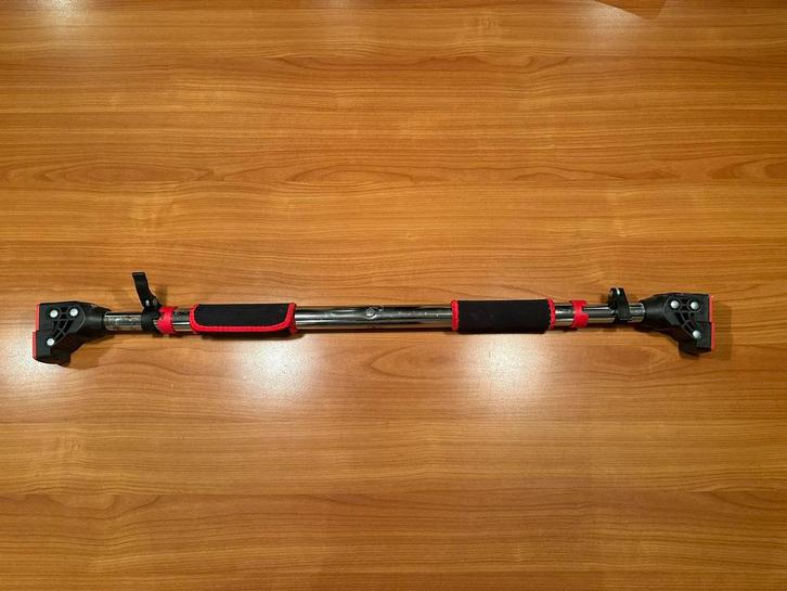 Optrekstang / Pull-up bar, Sport en Fitness, Fitnessapparatuur, Gebruikt, Krachtstation, Armen, Metaal, Ophalen of Verzenden