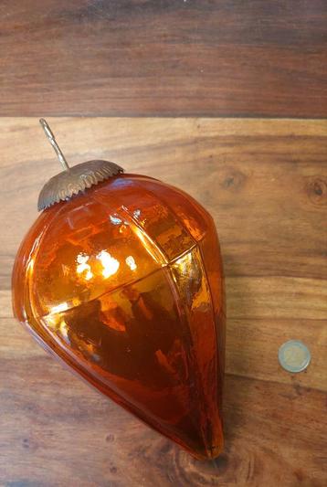 Grote oranje glazen hanger beschikbaar voor biedingen