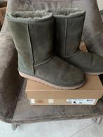 UGG laarzen Classic Short Groen Maat 41, UGG, Verzenden, Zo goed als nieuw, Groen