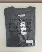 Heren t shirt NIEUW, Zwart, Maison Margiela, Ophalen of Verzenden, Maat 56/58 (XL)