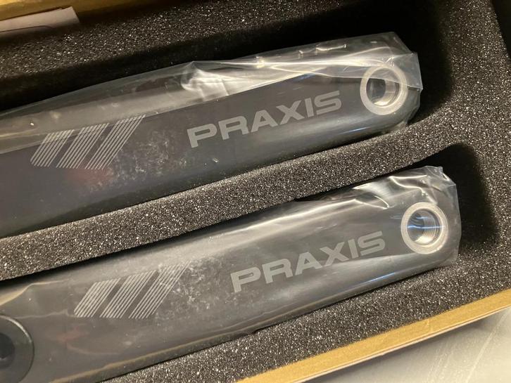 Praxis e-bike crankset carbon – voor Bosch / Yamaha, Fietsen en Brommers, Fietsonderdelen, Nieuw, Mountainbike, Crankstel of Pedalen