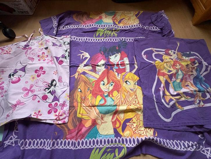 Winx Club Dekbedovertrek + Kussensloop 130x180, Huis en Inrichting, Slaapkamer | Beddengoed, Gebruikt, Dekbedovertrek, Eenpersoons